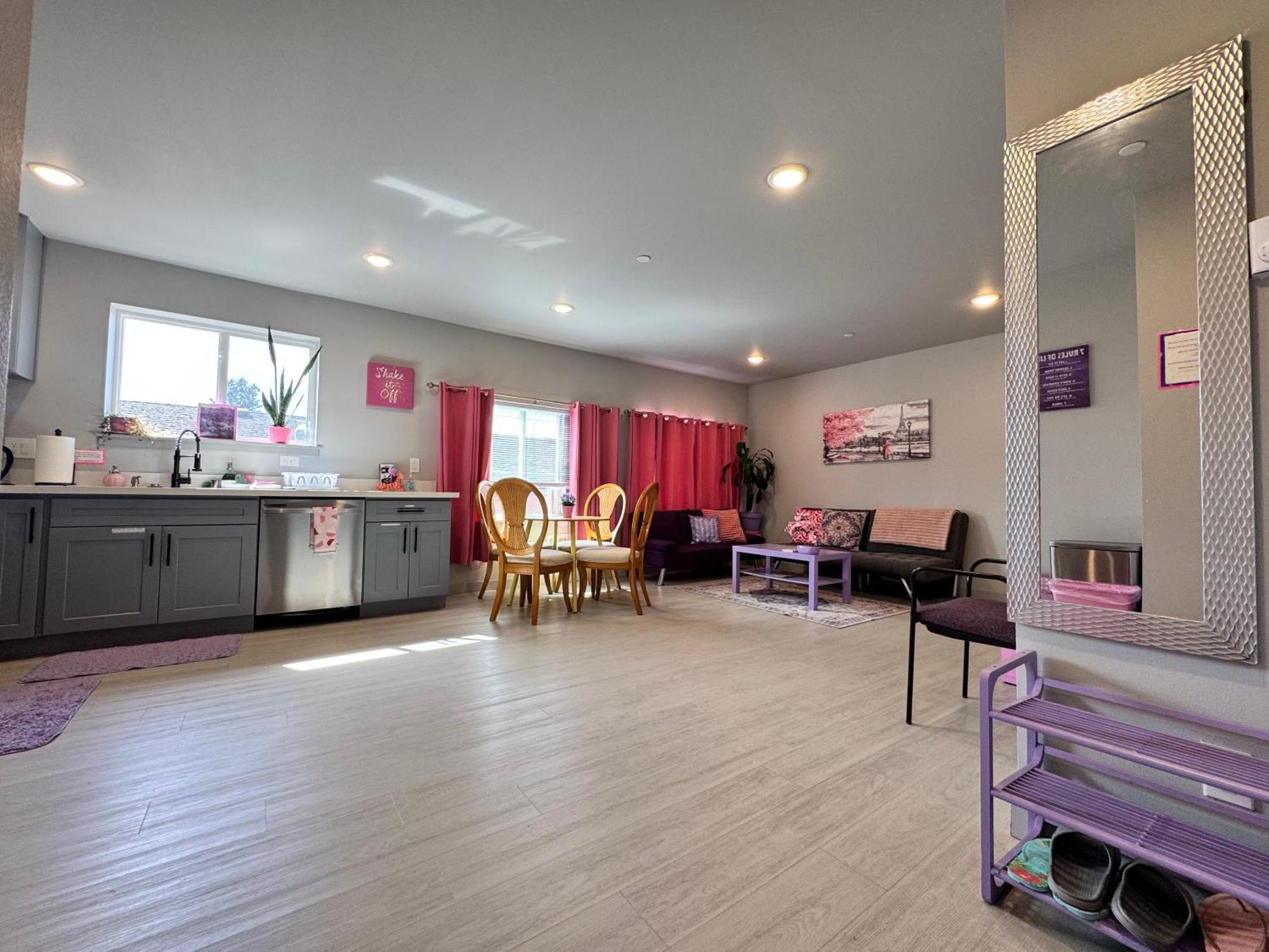 1 Bd Apt With 2 Extra Sofa Beds 13 Mins To Seatac Airport Seattle Exterior photo